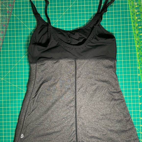 Side Pull Strings Tank (M) - Picture 9 of 11